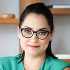 Ana Tomazelli, professora do curso Maria Silenciada