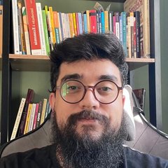 Gustavo Sanches, professor do curso Esquerda e direita